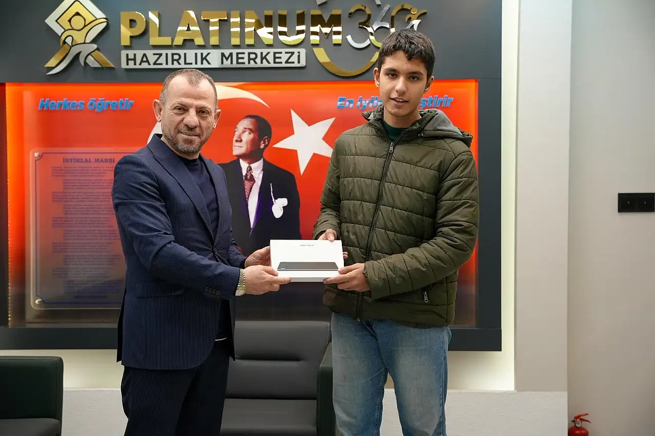 Siirt'te Platinum 360 bursluluk sınavı birincisi Mustafa Varna oldu