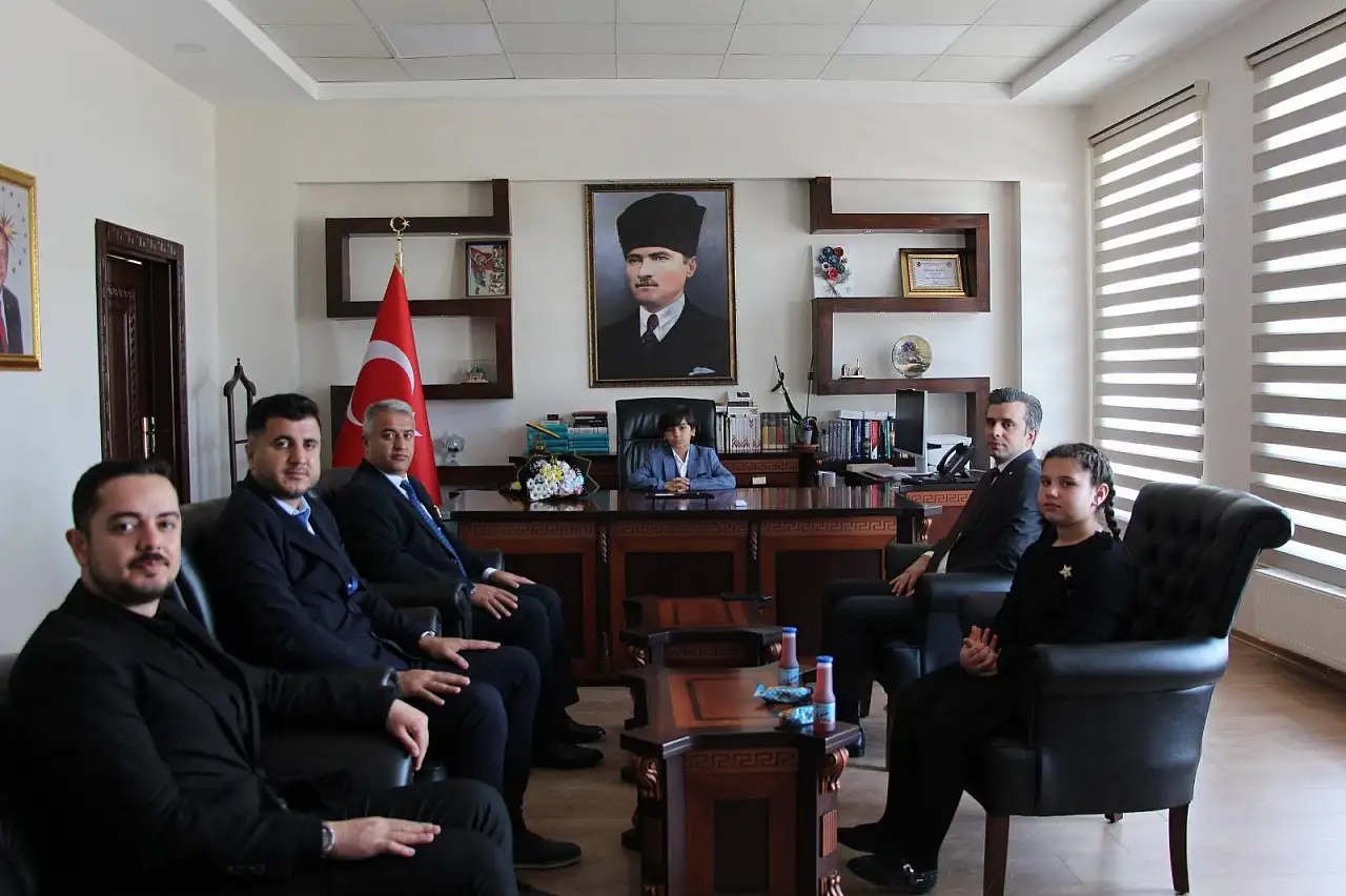Tillo'da kaymakamlık koltuğu çocuklara emanet