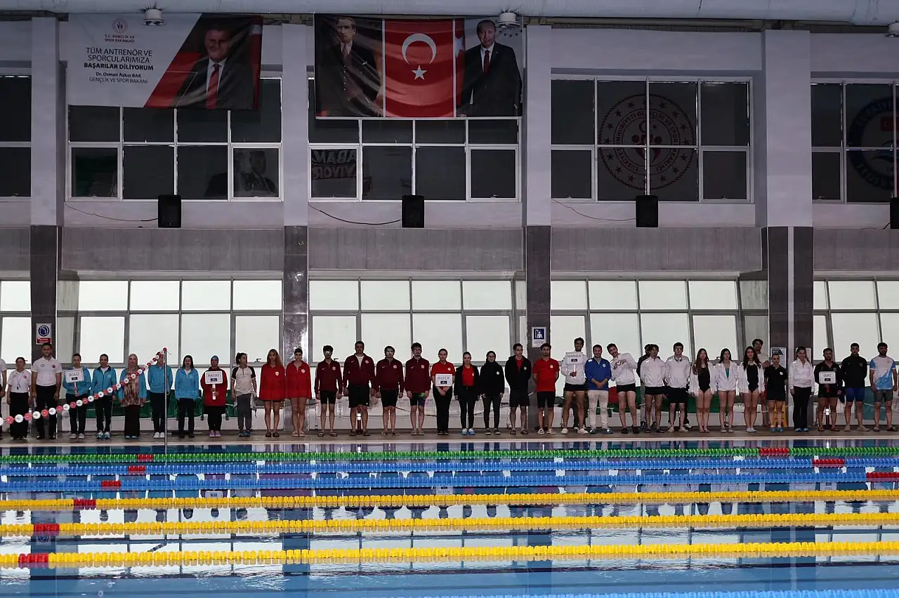Siirtli Yüzücülerden Türkiye Şampiyonasında Büyük Başarı: 8 Türkiye Derecesi Geldi