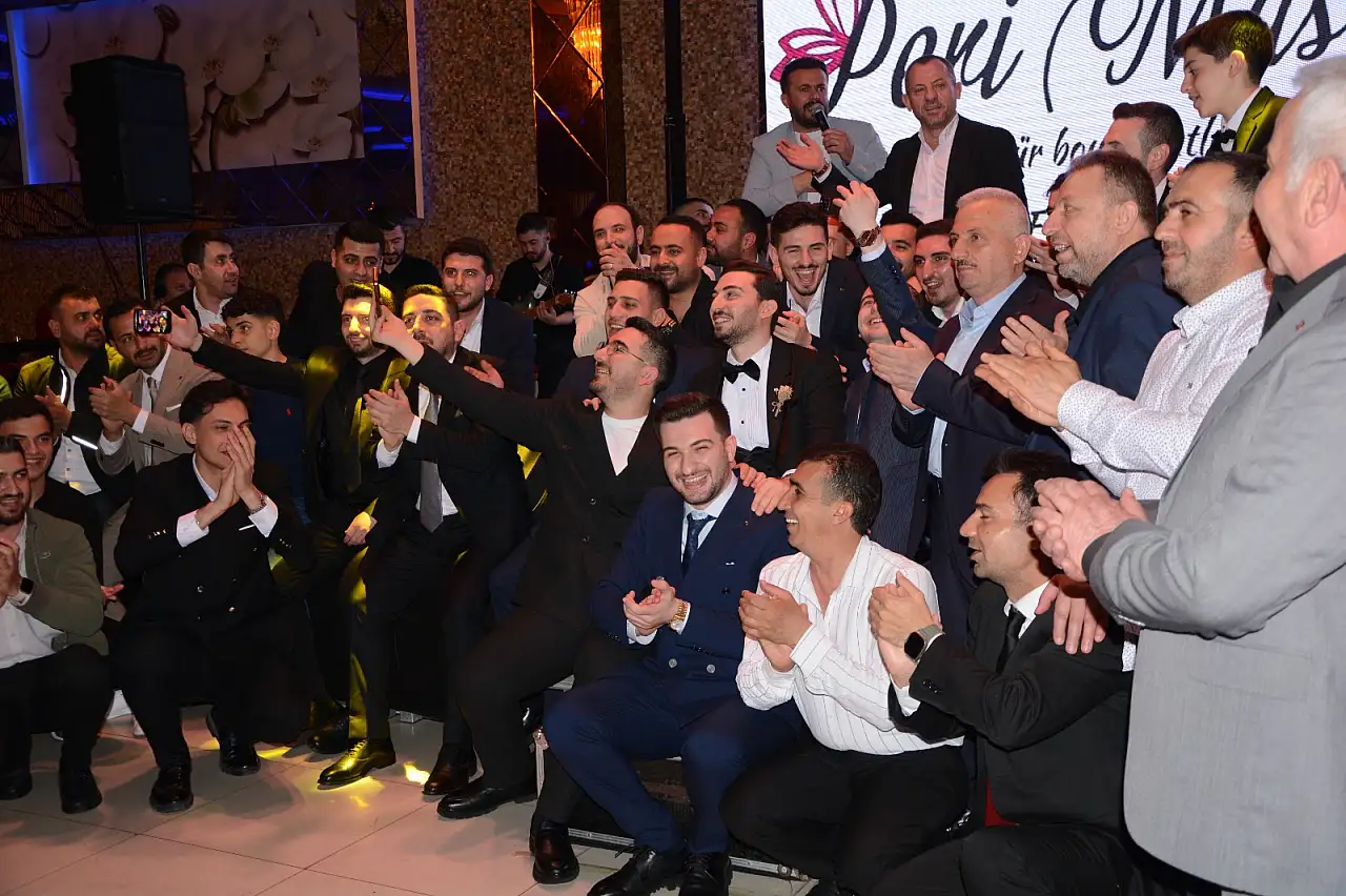 Siirt'te Görkemli Düğün: Yalsız ve İlçin Ailelerinin Mutlu Günü