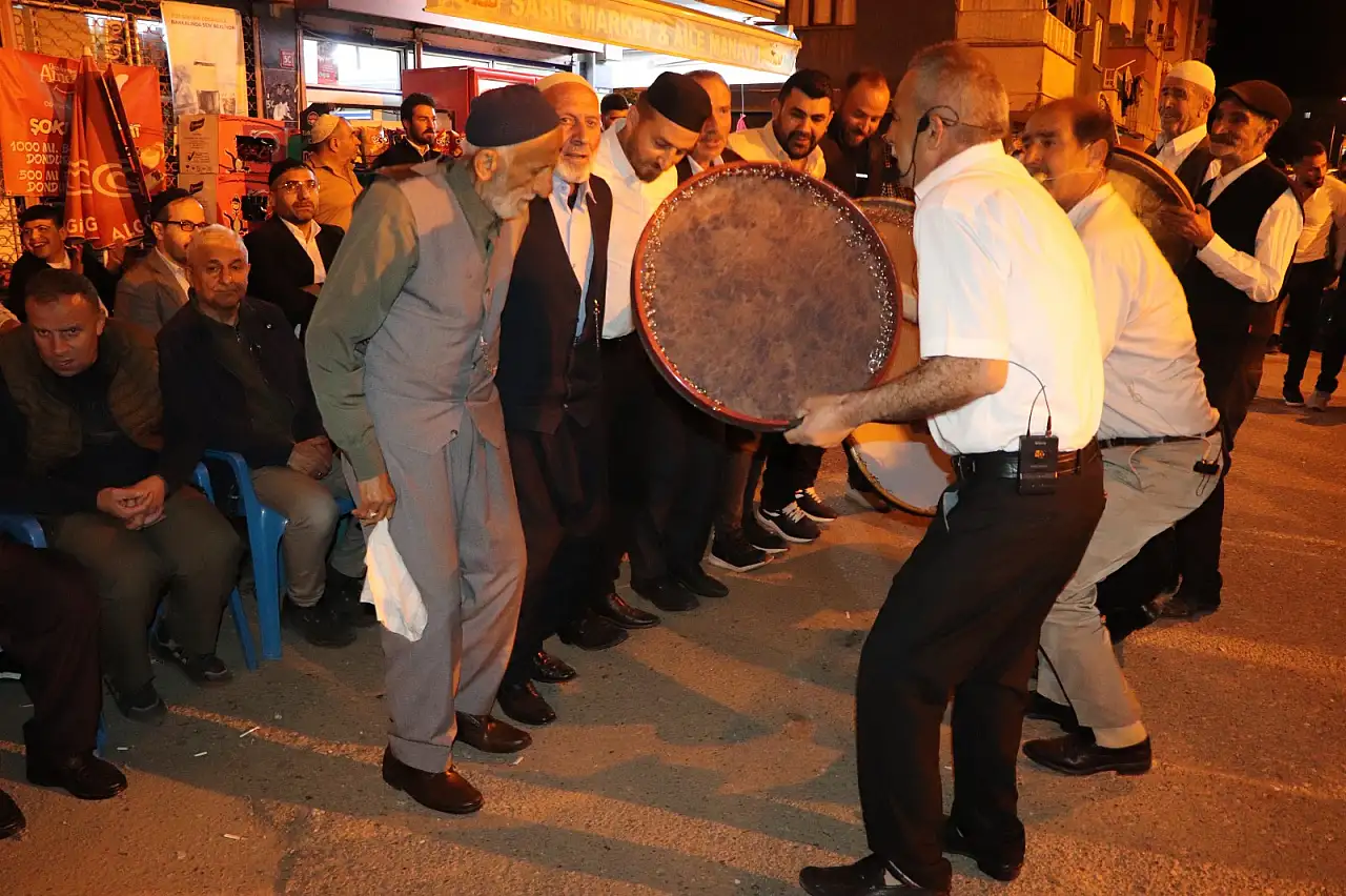 Siirt'te Şeyh Ailesinin Görkemli Düğünü: 3 Gün 3 Gece Süren Kutlamalar Bu Akşam Taçlanıyor