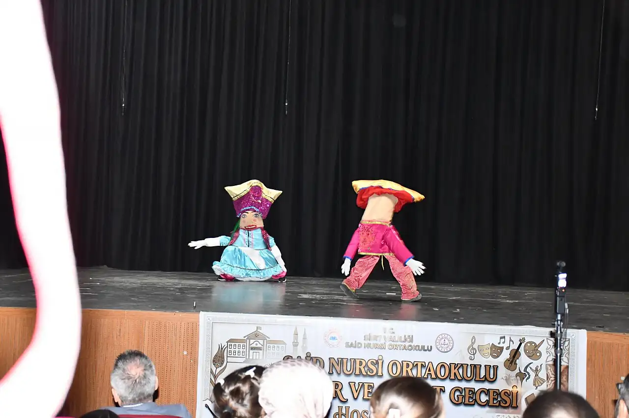 Siirt'te Kültür ve Sanat Gecesine Yoğun İlgi