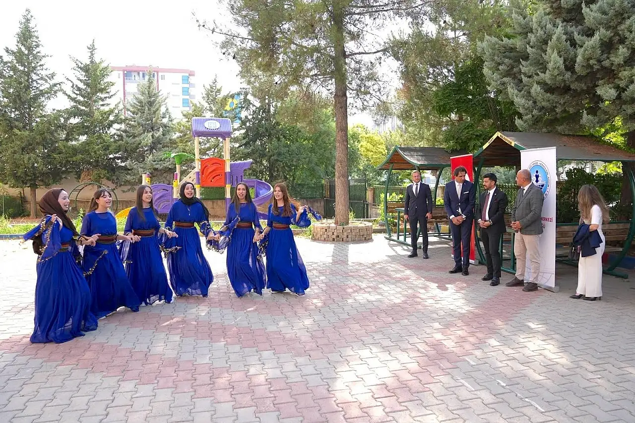 Hayat Boyu Öğrenme Genel Müdürü Dr. Emre Topoğlu'ndan Siirt'te Eğitim Mesaisi