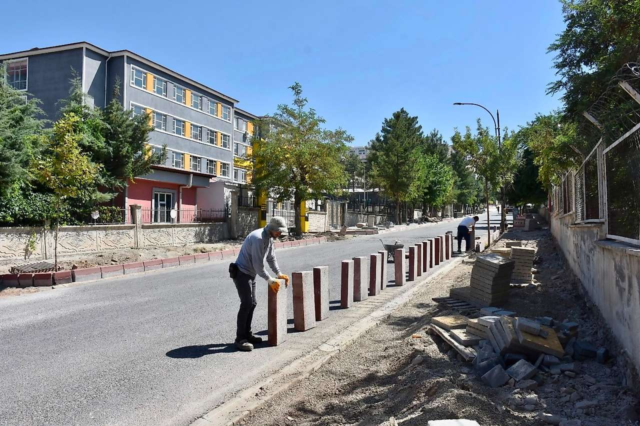 Vali Dr. Kemal Kızılkaya'nın Öncülüğünde Siirt'te Büyük Değişim: Mahalle Mahalle Altyapı ve Üstyapı Çalışması