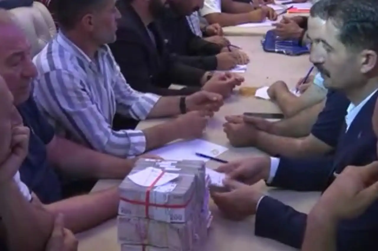 Aşiretin sünnet düğününde milyonlar havada uçuştu: 11 milyon lira takıldı