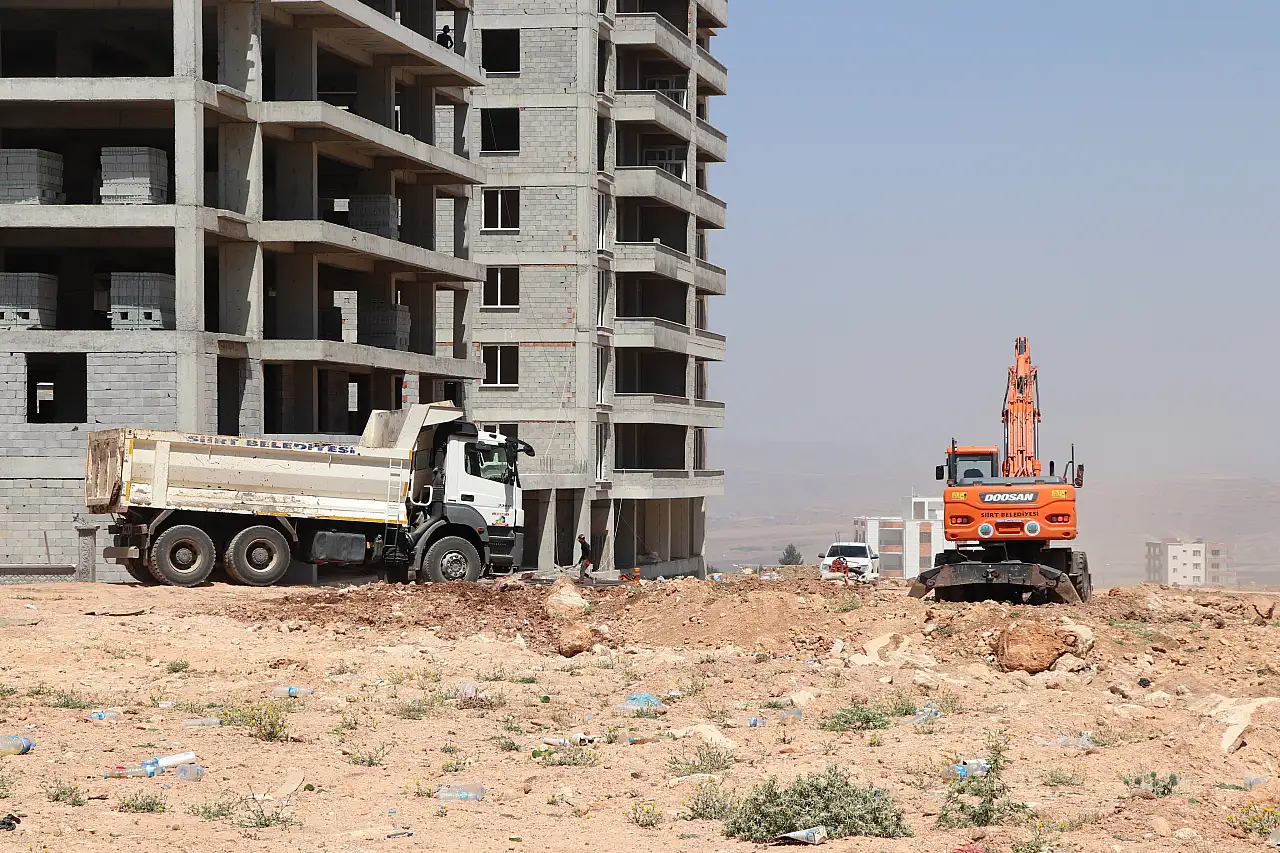 Siirt'in O Mahallesi'nde Büyük Dönüşüm: Boş Arazilerden Lüks Konutlara