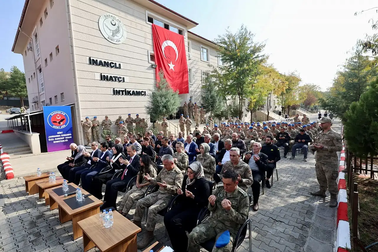 Siirt'te Helikopter Kazasında Şehit Olan 17 Mehmetçik Dualarla Anıldı