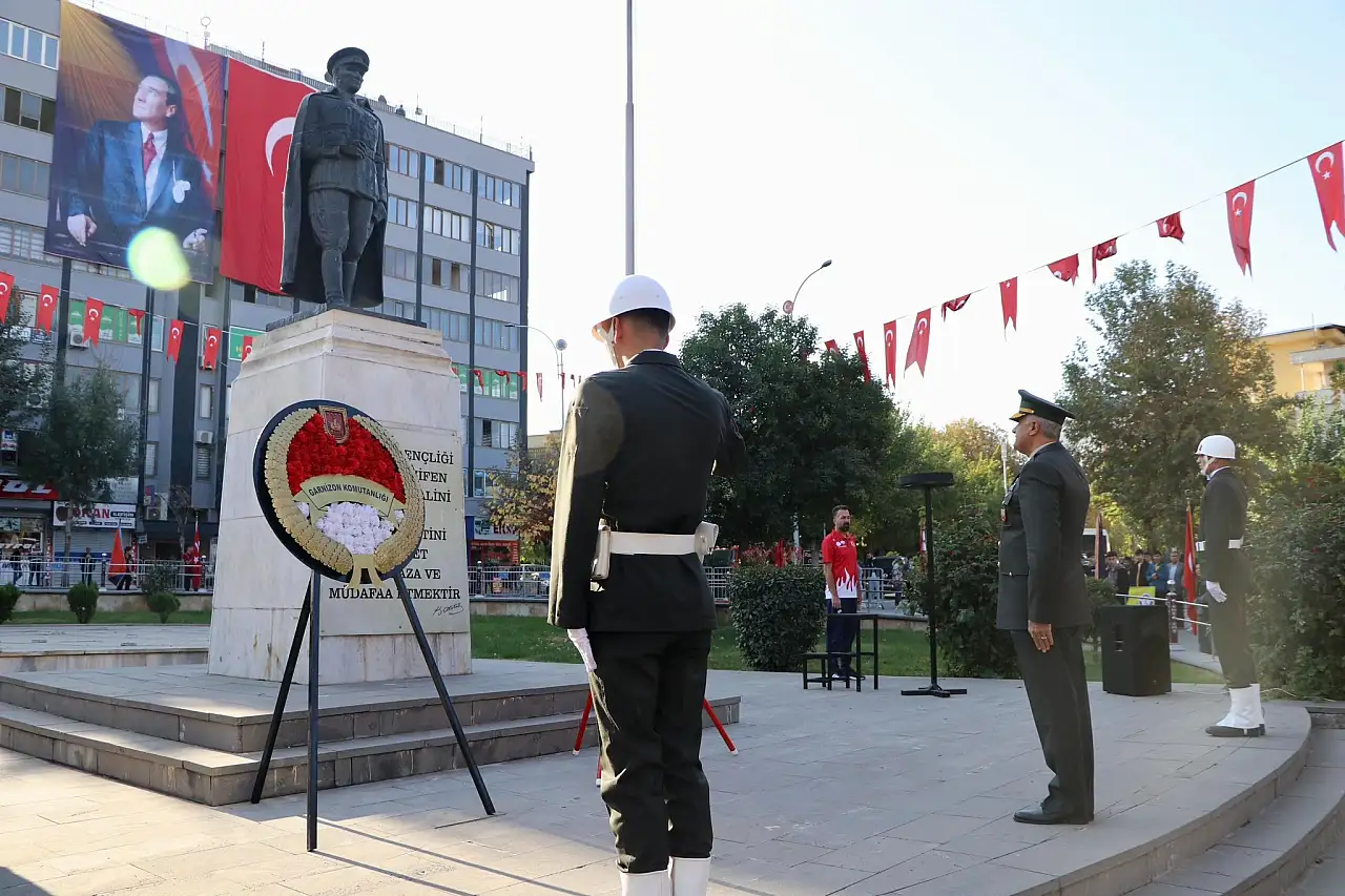 Siirt'te 10 Kasım Atatürk'ü Anma Programı Düzenlendi!