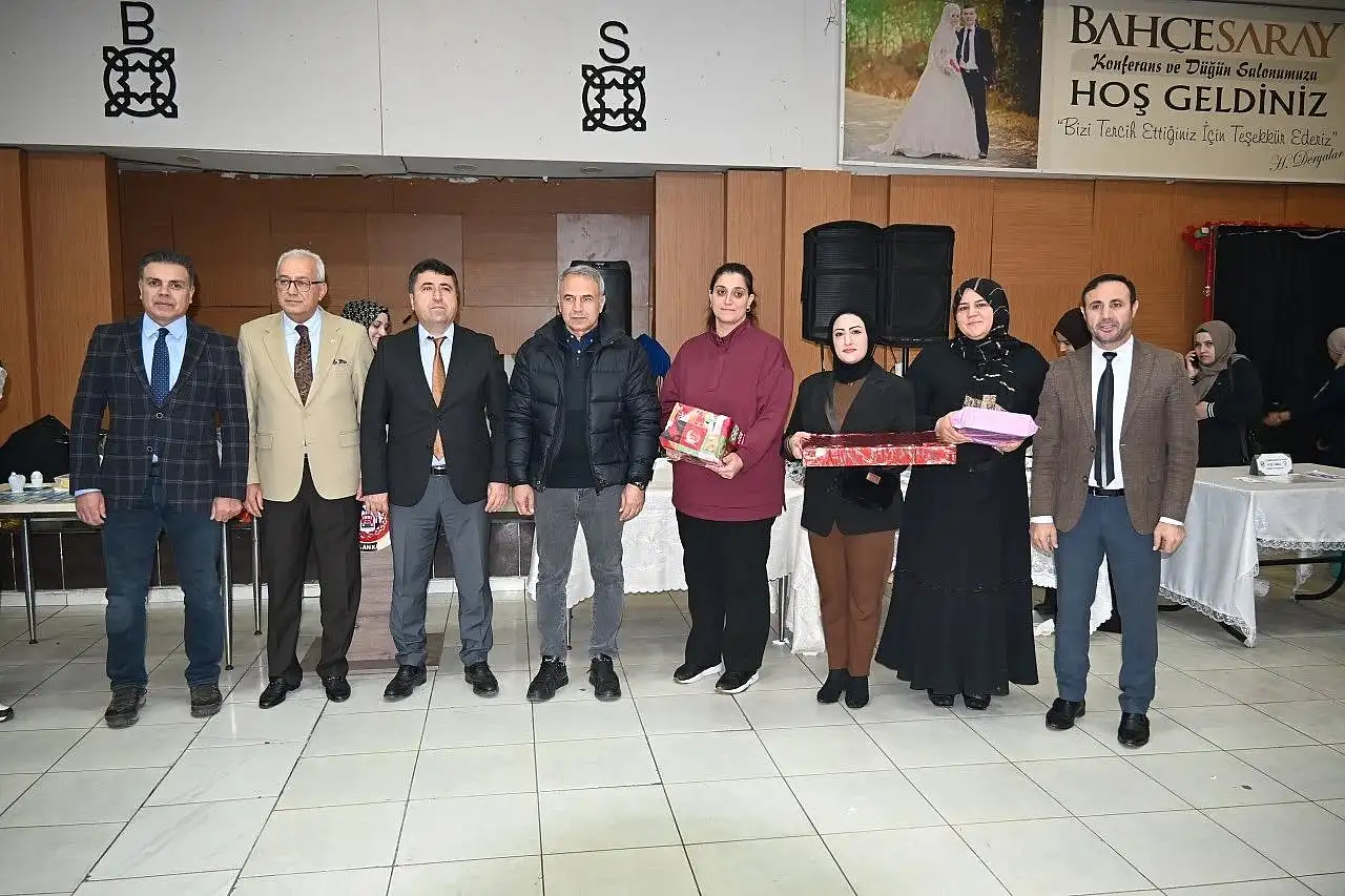 Siirt'te veliler hünerlerini sergiledi: Yerli Malı Yemek Yarışması düzenlendi