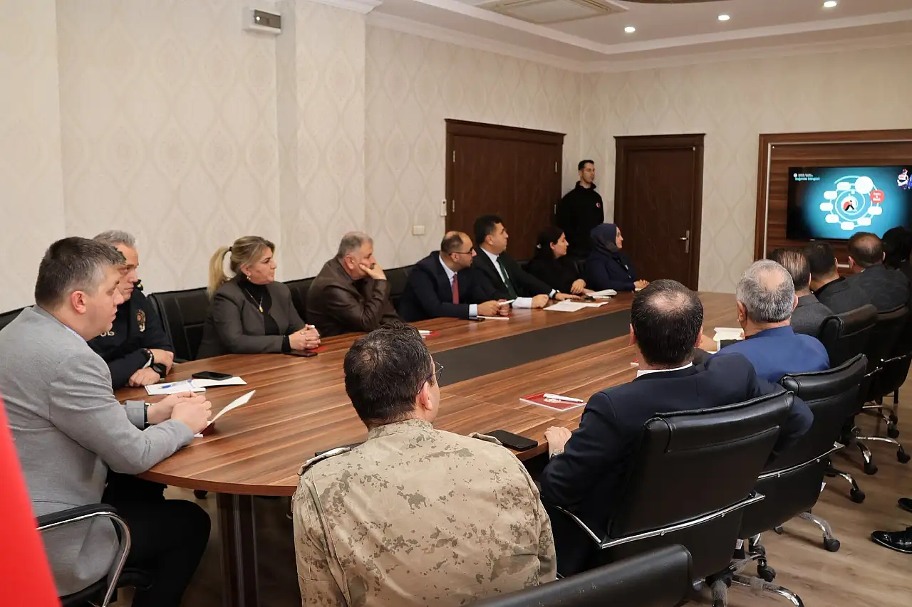 Kurtalan'da uyuşturucu ile mücadele toplantısı yapıldı