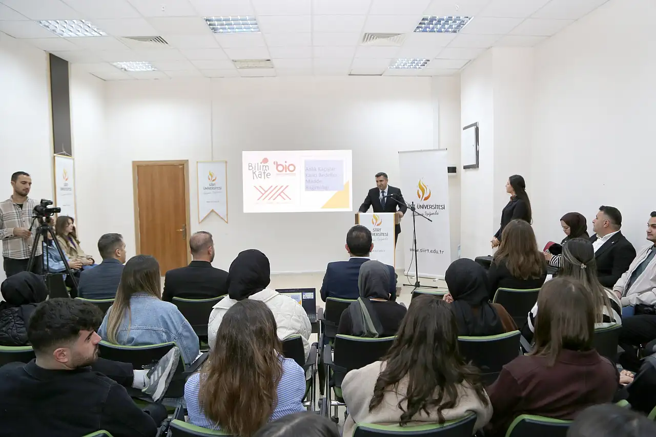 Siirt Üniversitesinde 'Madde Bağımlılığı' Söyleşisi Düzenlendi