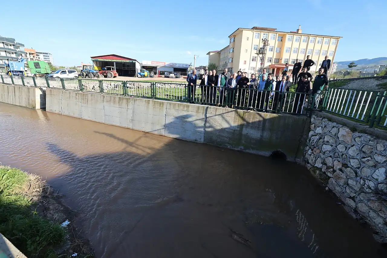 Siirt'te Sel Felaketi Sonrası Son Durum: 23 Köy Yolu Açıldı, Destek Ödemeleri Başladı