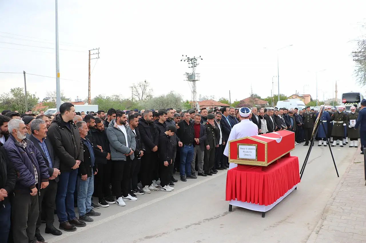 Kıbrıs'ta Askerde Hayatını Kaybeden Siirtli Genç Konya'da Resmi Törenle Son Yolculuğuna Uğurlandı