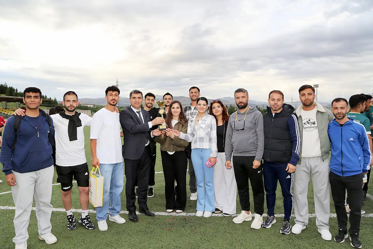 Siirt Üniversitesi Bahar Şenliği Spor Müsabakalarında Şampiyonlar Belli Oldu