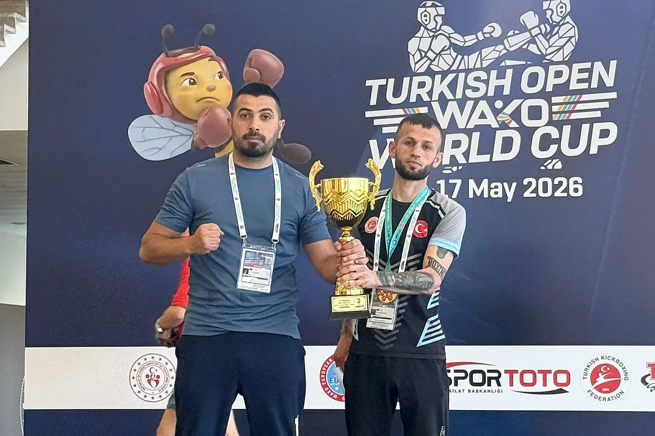 Siirt Üniversitesi Öğrencisi Kick Boks Dünya Kupası'nda Şampiyon Oldu