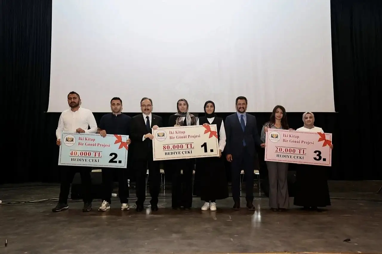 Siirt'te İki Kitap Bir Gönül Projesi'nin Ödülleri Sahiplerini Buldu