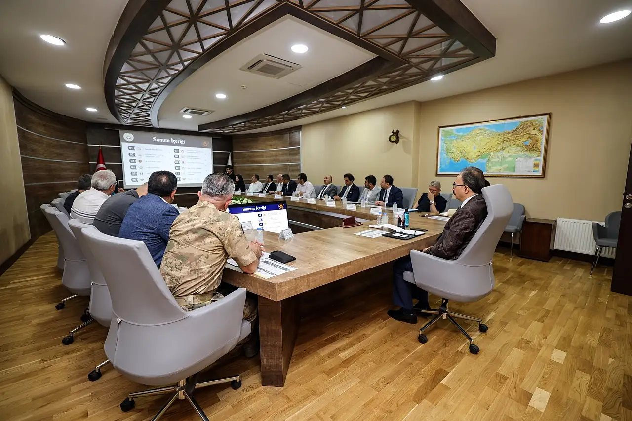 Siirt'te Ailenin Korunması İçin Tüm Kurum Müdürleri Ortak Masada Toplandı