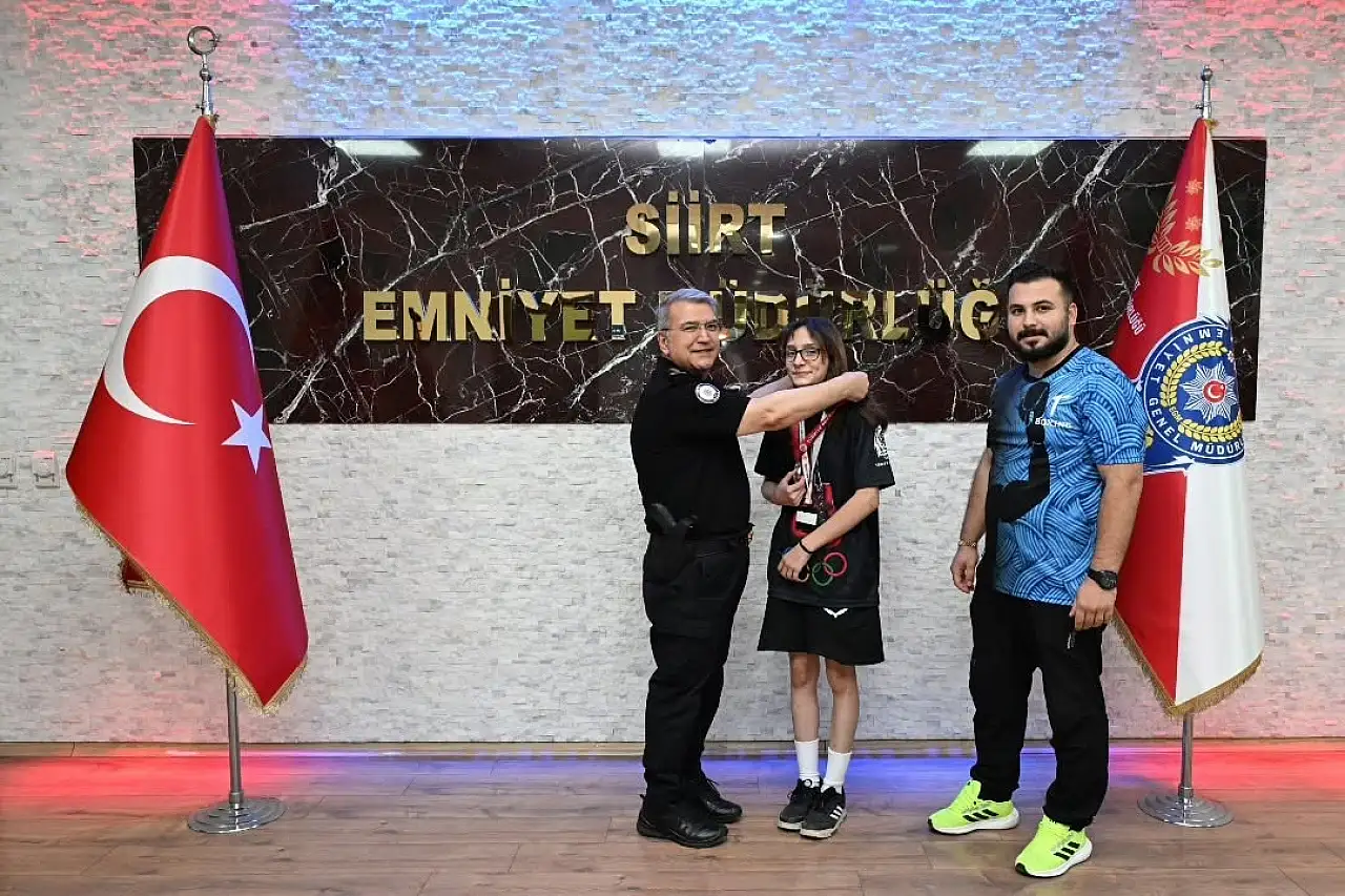 Siirt Emniyet Müdürü Özdemir Türkiye Boks Şampiyonu Hiranur Yıldız'ı Konuk Etti