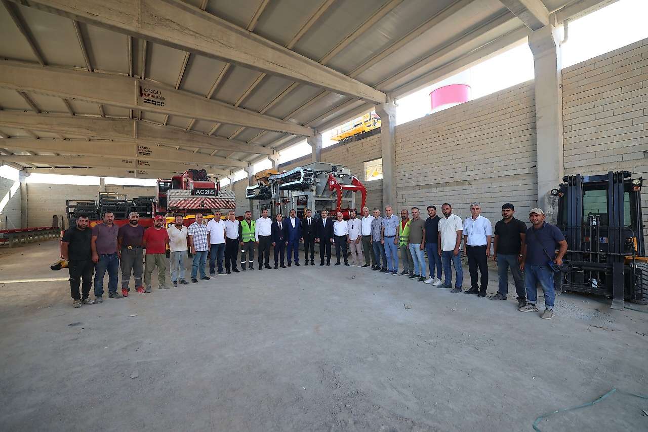 Siirt'te 6 Bin Metrekarelik Yeni Beton ve Parke Taşı Üretim Tesisi İçin Çalışmalar Başladı