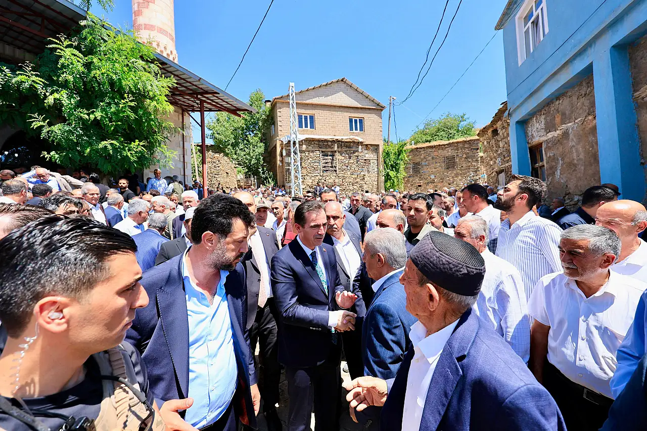 Atmanega Aşireti Lideri Hasan Açık'ın Girişimiyle Bitlis'te Örnek Barış: İki Yıllık Husumet Sona Erdi