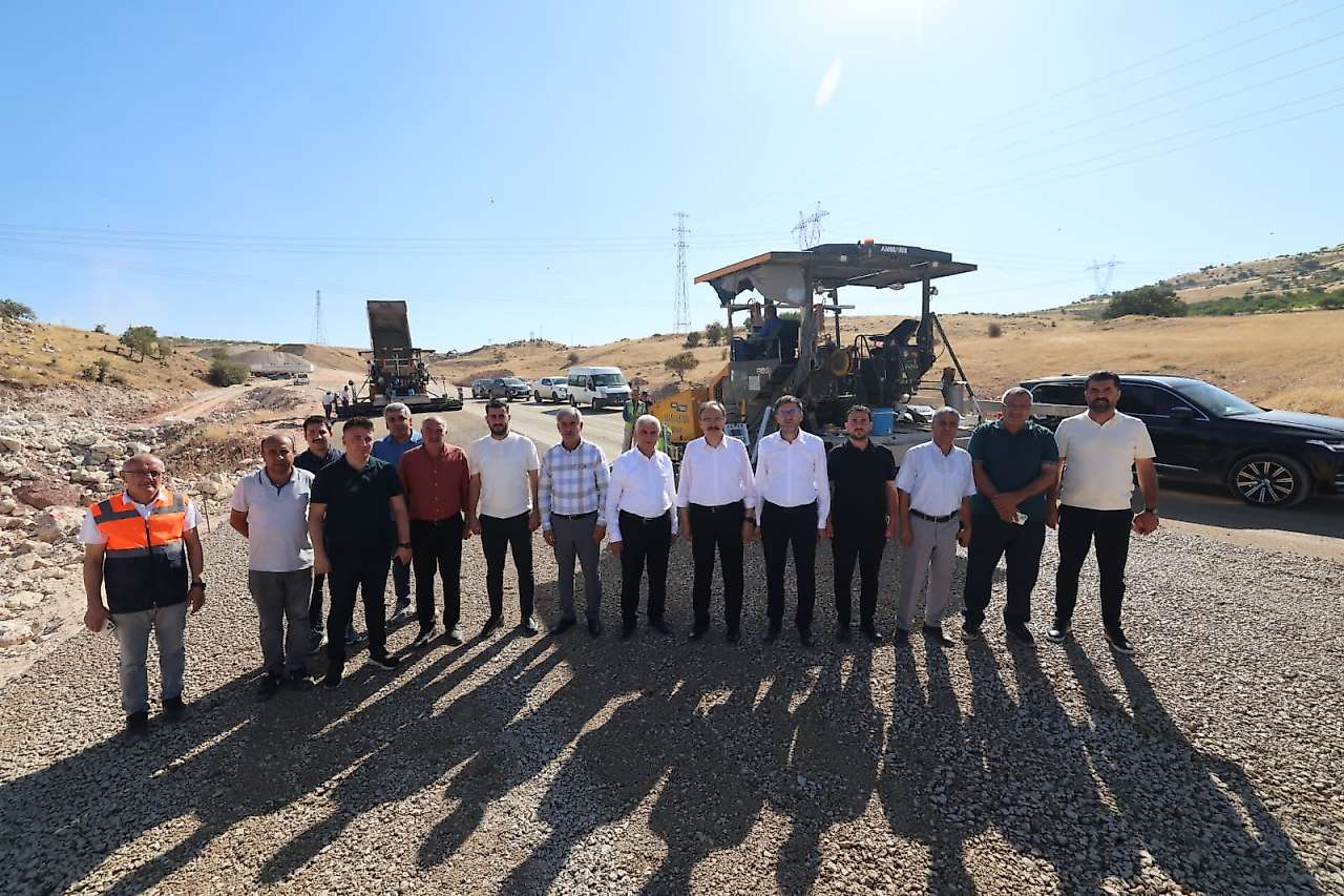 Siirt'te Ulaşım Yatırımları Sahada İncelendi: Havalimanı, Kezer Köprüsü ve Pervari Yolu Çalışmalarında Son Durum Açıklandı