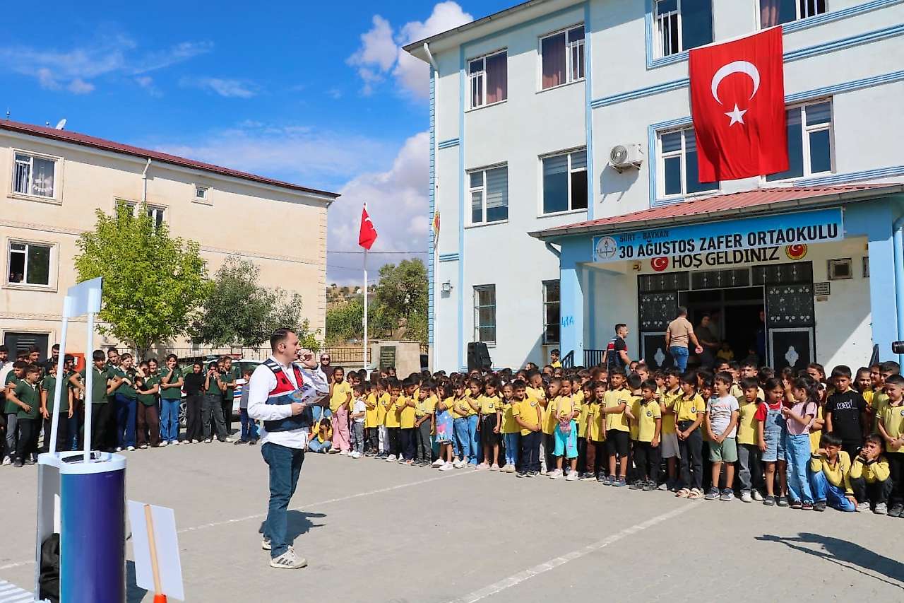 Siirt Baykan'da 600 Öğrenciye Trafik ve Siber Güvenlik Eğitimi