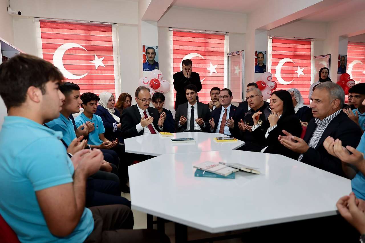 Siirt Kurtalan'da Şehit Polislerin Adını Taşıyan Kütüphane Açıldı
