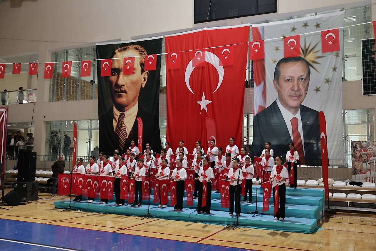 Siirt'te Cumhuriyet Bayramı Coşkusu: 103. Yıl Törenlerle Kutlandı