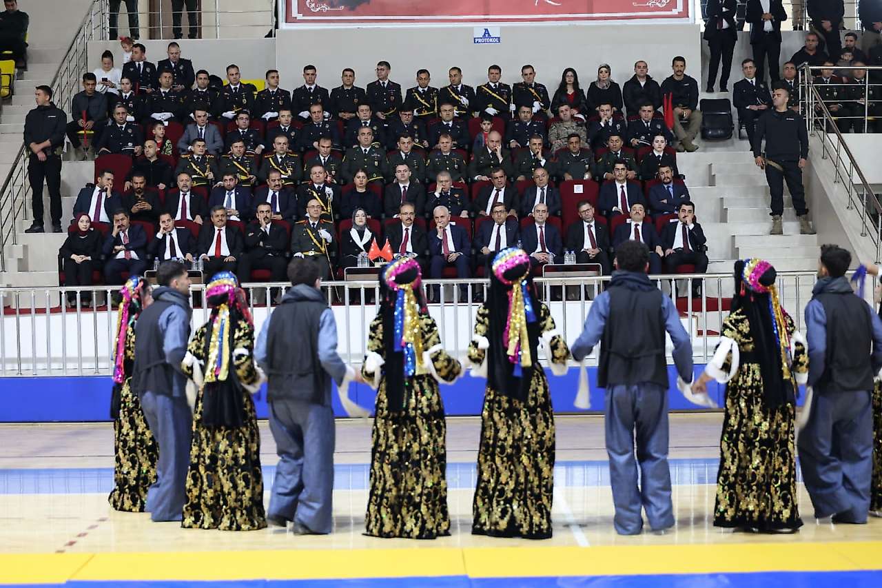 Siirt'te Cumhuriyet Bayramı Coşkusu: 103. Yıl Törenlerle Kutlandı