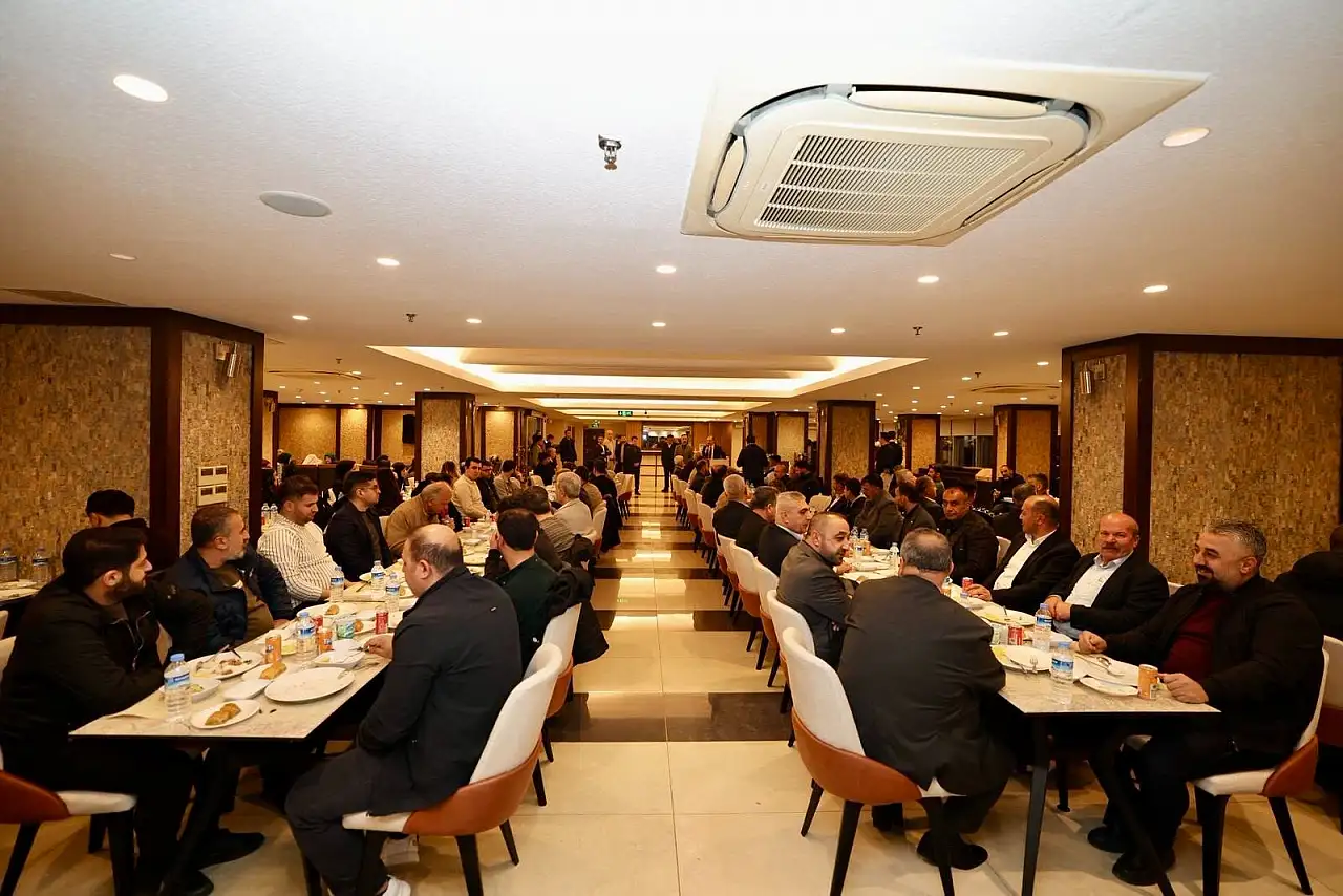 Siirt'te MAT Tekstil'den geleneksel iftar programı