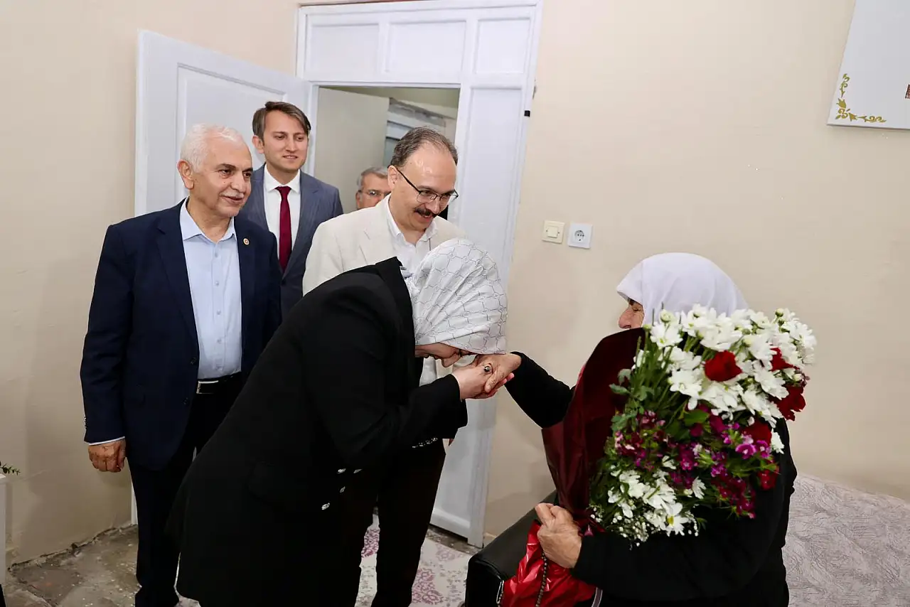 Vali Kızılkaya'dan Şehit Annesine Ziyaret