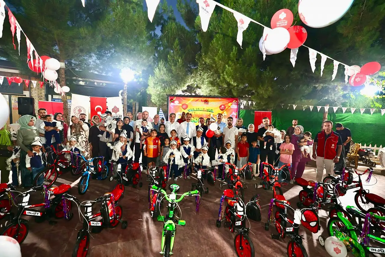 Siirt'te 26 Çocuk Geleneksel Toplu Sünnet Şöleniyle Erkekliğe İlk Adımı Attı