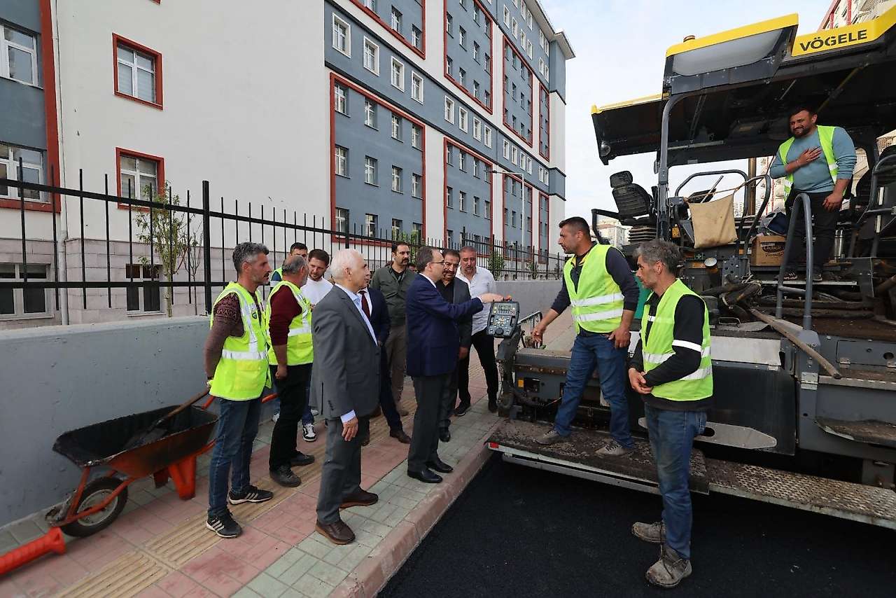 Vali Dr. Kemal Kızılkaya'nın Öncülüğünde Siirt'te Büyük Değişim: Mahalle Mahalle Altyapı ve Üstyapı Çalışması