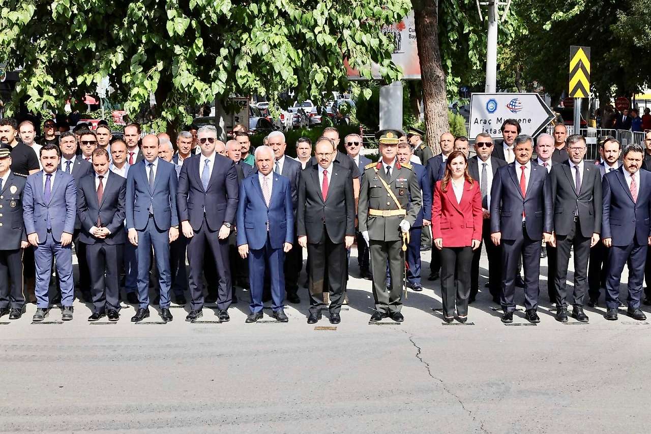 Siirt'te 30 Ağustos Zafer Bayramı'nın 104. Yıl Dönümü Kutlandı