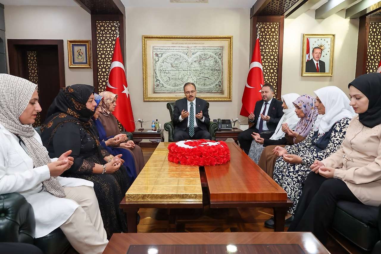 Vali Kızılkaya, şehit yakınlarını makamında ağırladı