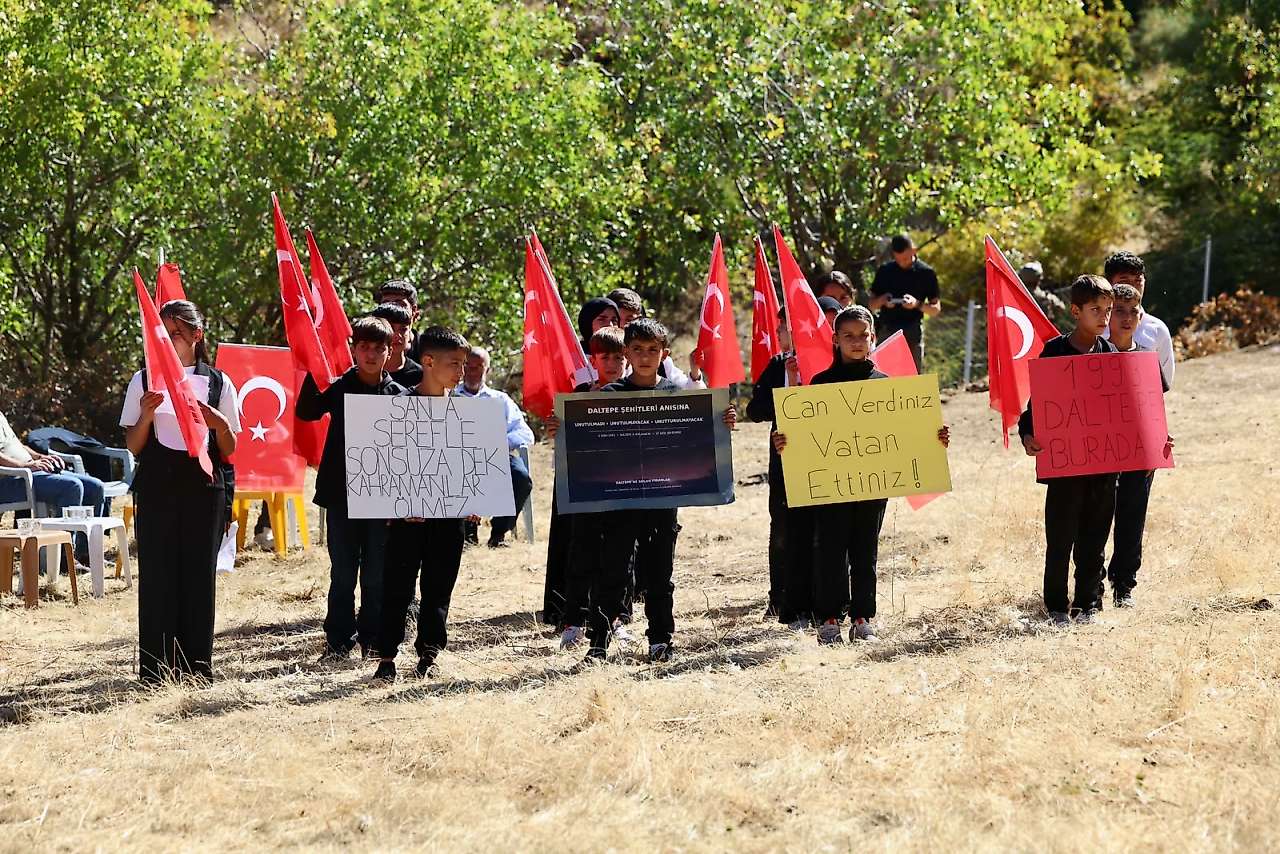 Siirt Şirvan'da 37 şehit dualarla anıldı