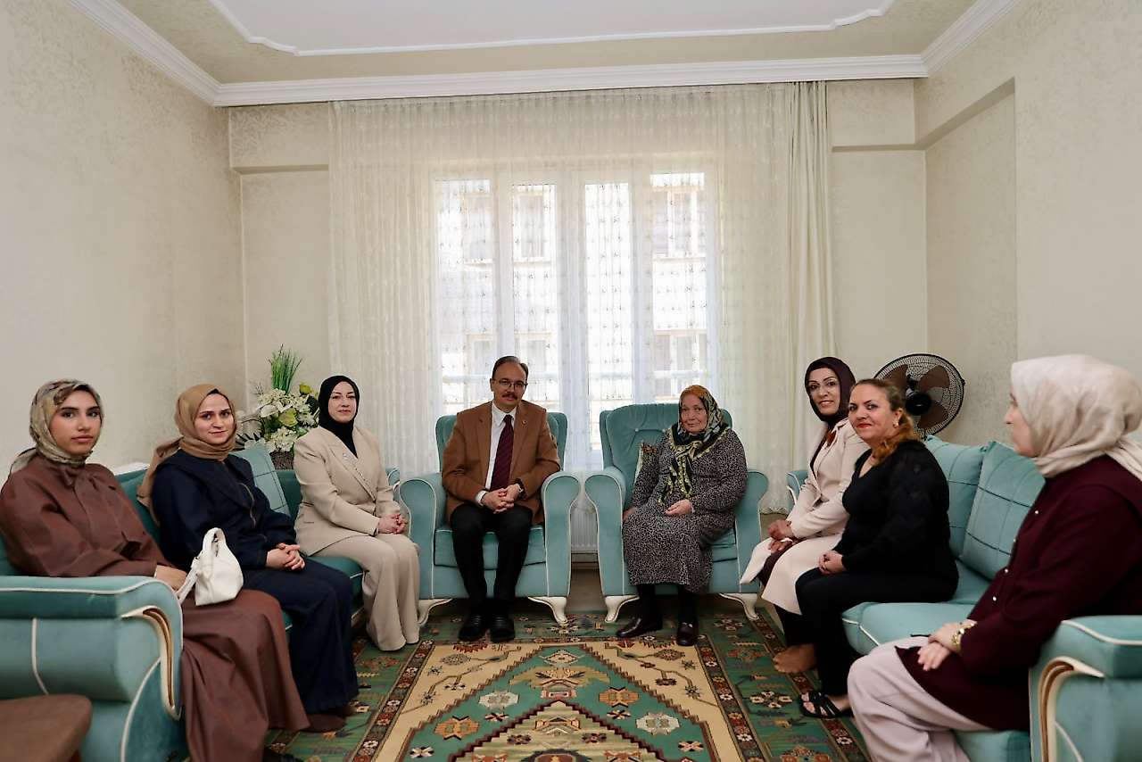 Vali Kızılkaya'dan Siirt Mutfağına Katkı Sunan Saliha Bayram'a Ziyaret