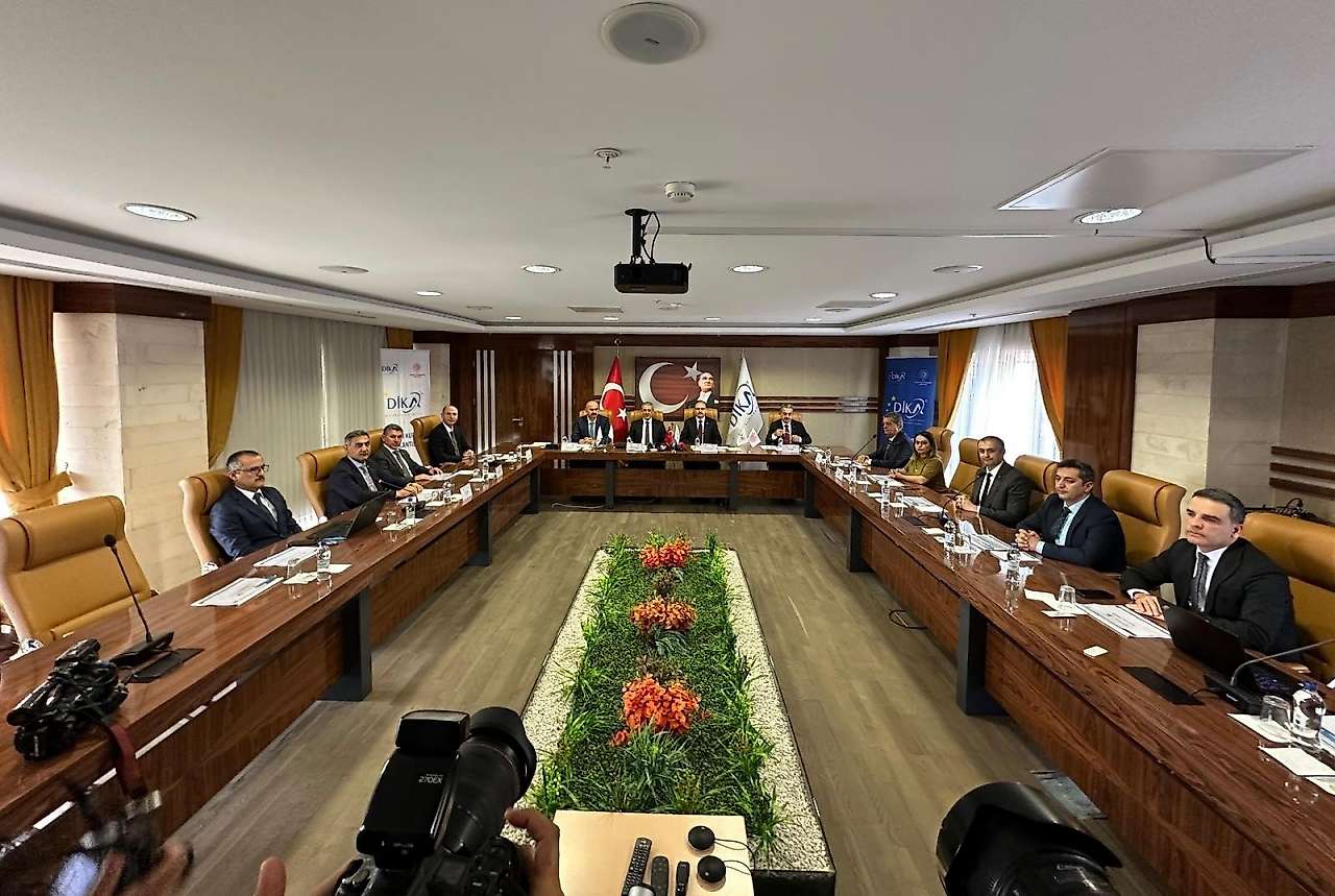 Siirt Valisi Kızılkaya Başkanlığında Toplanan DİKA'da Yönetim Değişiyor: Başkanlık Şırnak'a Geçiyor