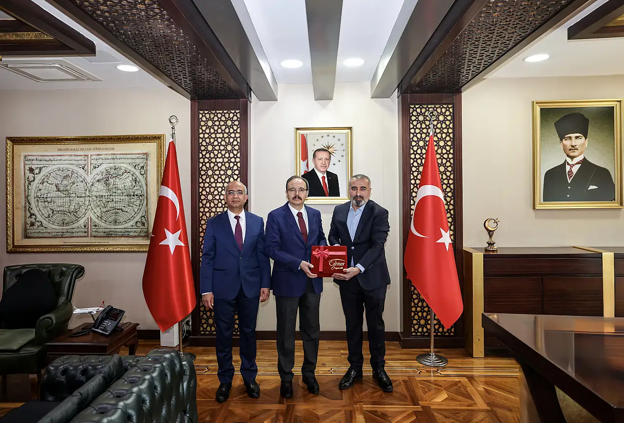 Siirt Cahter Organik Balı'na Paris'ten Platinum Kalite Ödülü