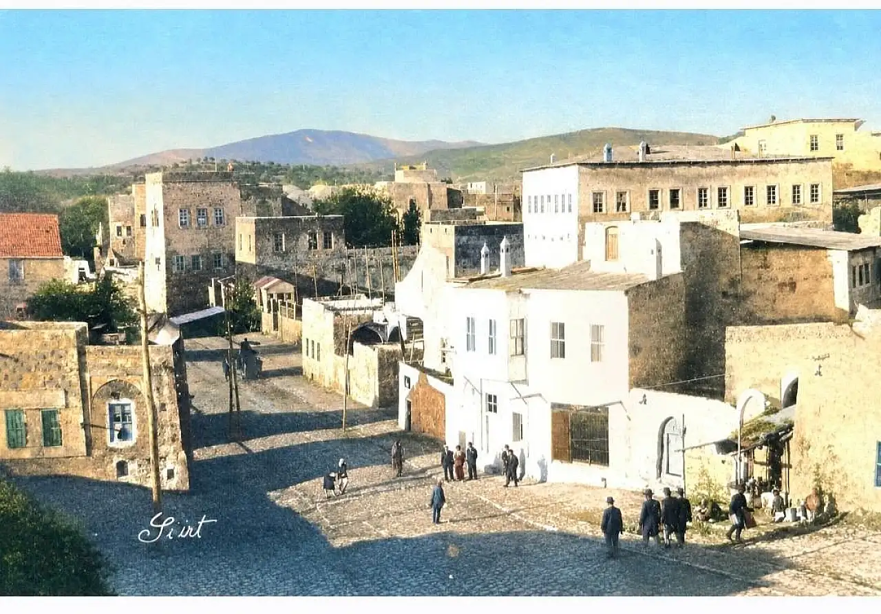 Siirt'in 96 Yıllık Fotoğrafını Satın Aldı