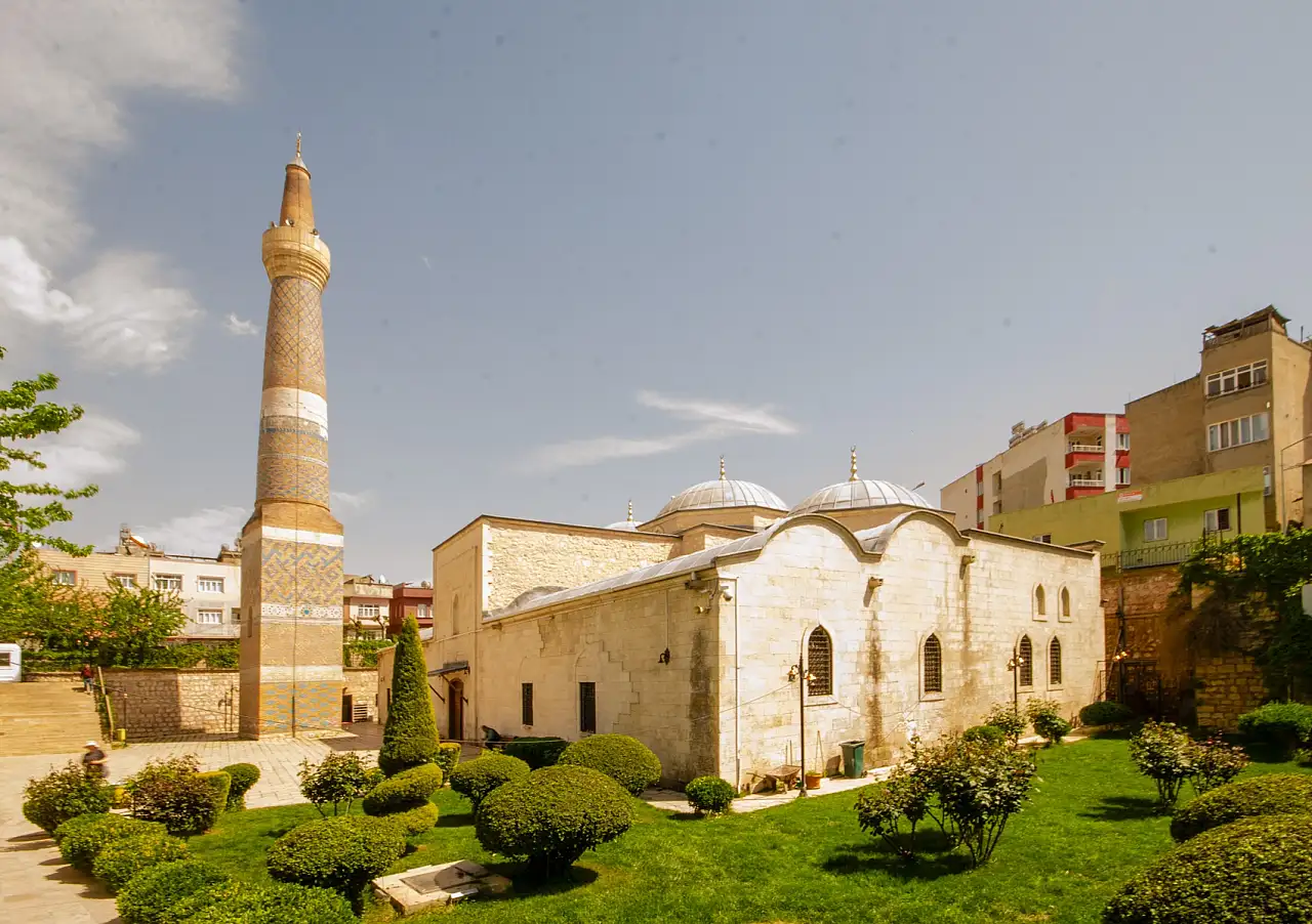 Siirt'in Tarihi Mirası Bekliyor: Ulu Cami ve Mor Yakup Manastırı Ne Zaman Açılacak?