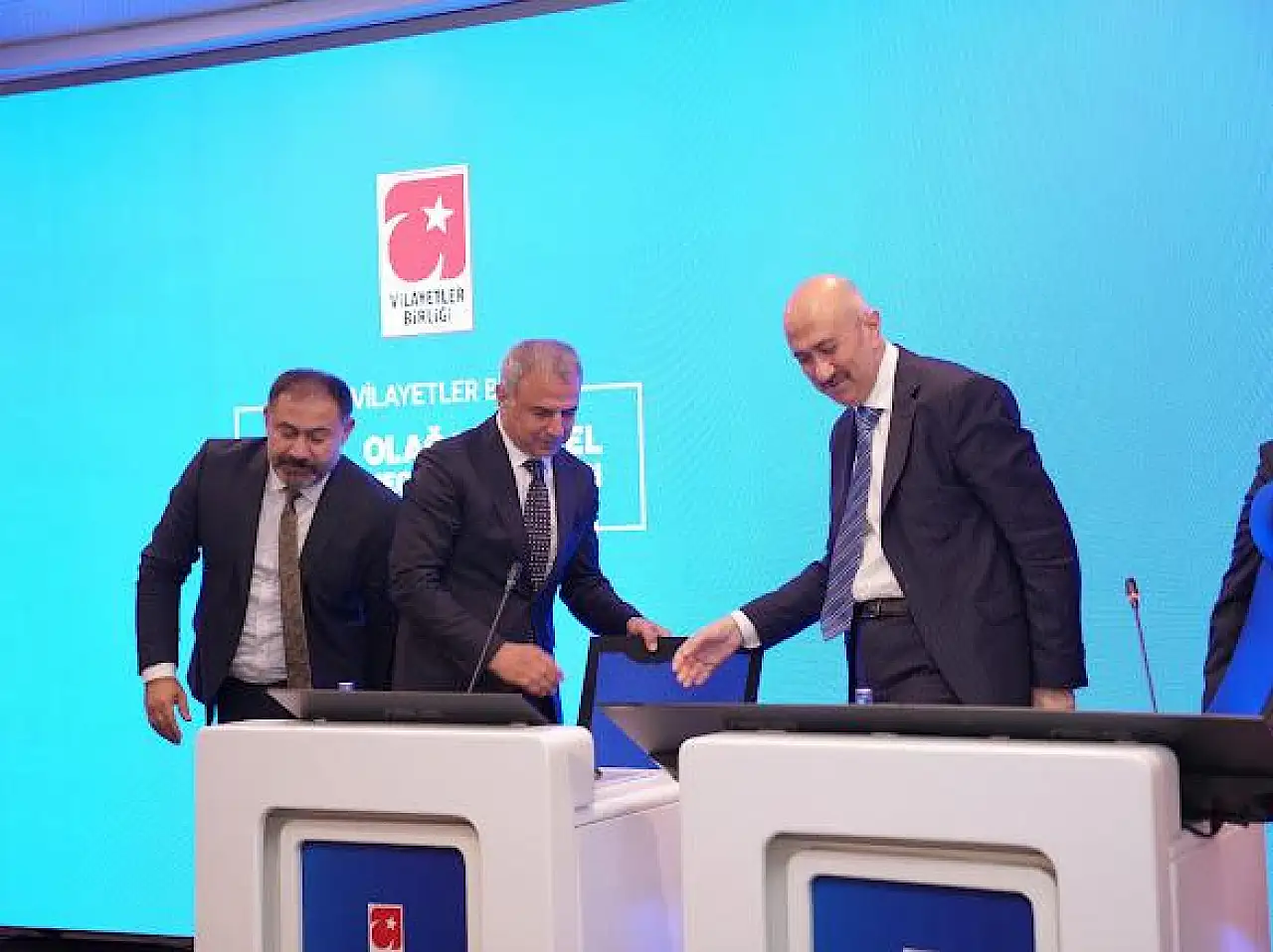 Siirt İl Genel Meclis Üyesi Hikmet Deryalar, Türkiye Vilayetler Birliği Encümenine Seçildi