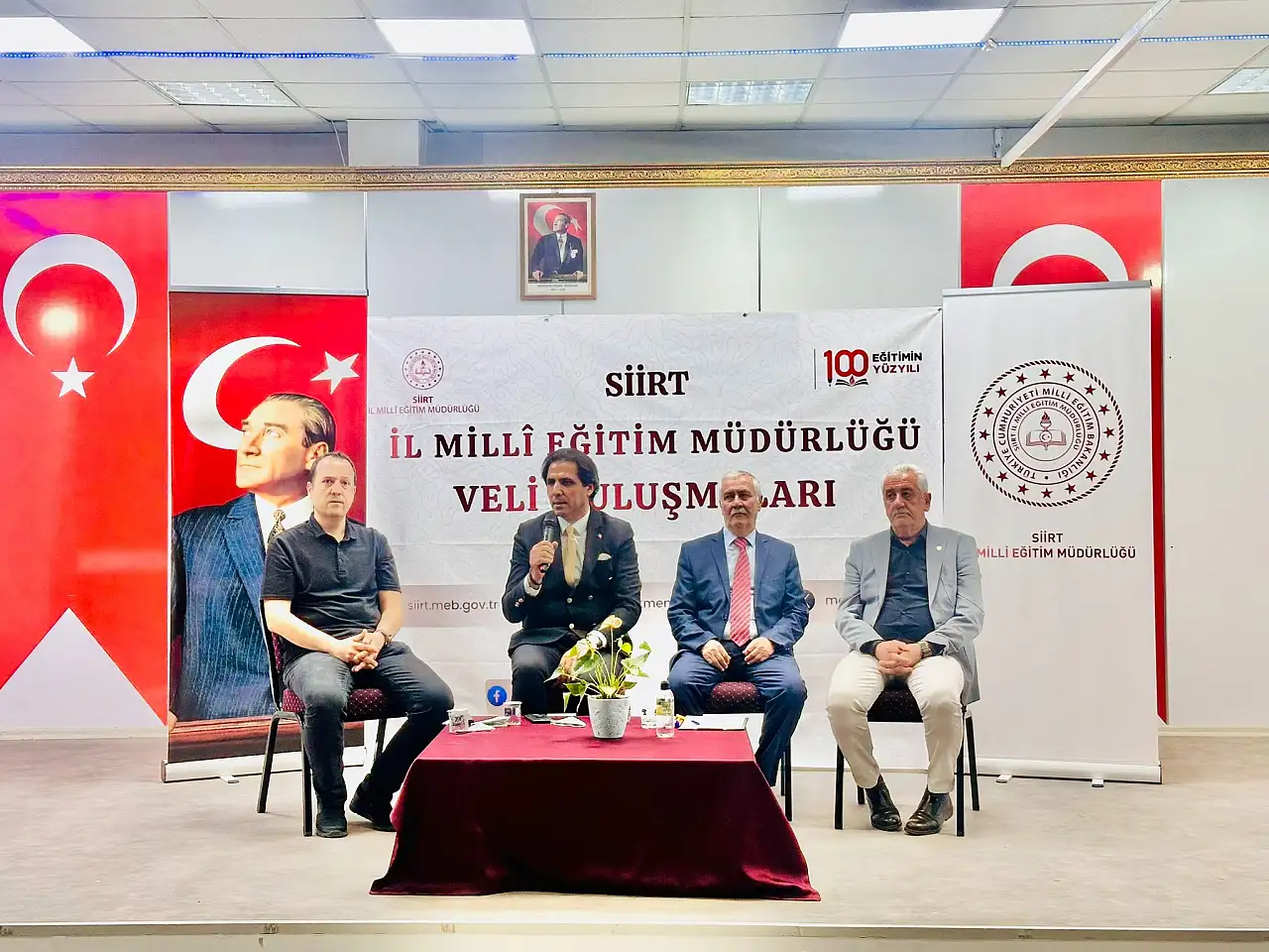 Siirt'te Veli Buluşmaları Yunus Emre İlkokulunda Gerçekleştirildi