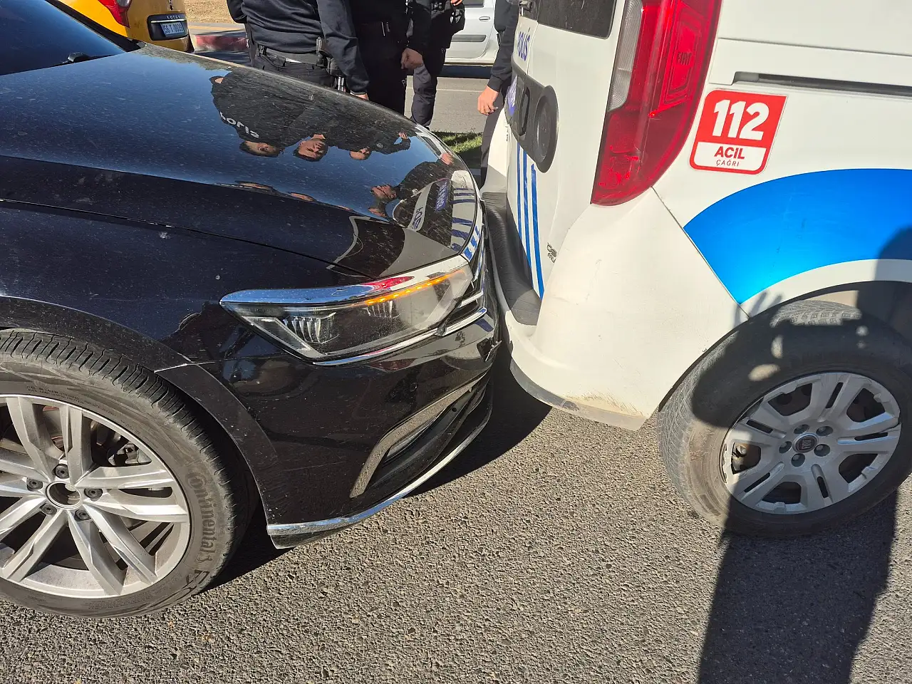 Siirt'te Zincirleme Kaza: Polis Aracının da Aralarında Olduğu Üç Araç Çarpıştı