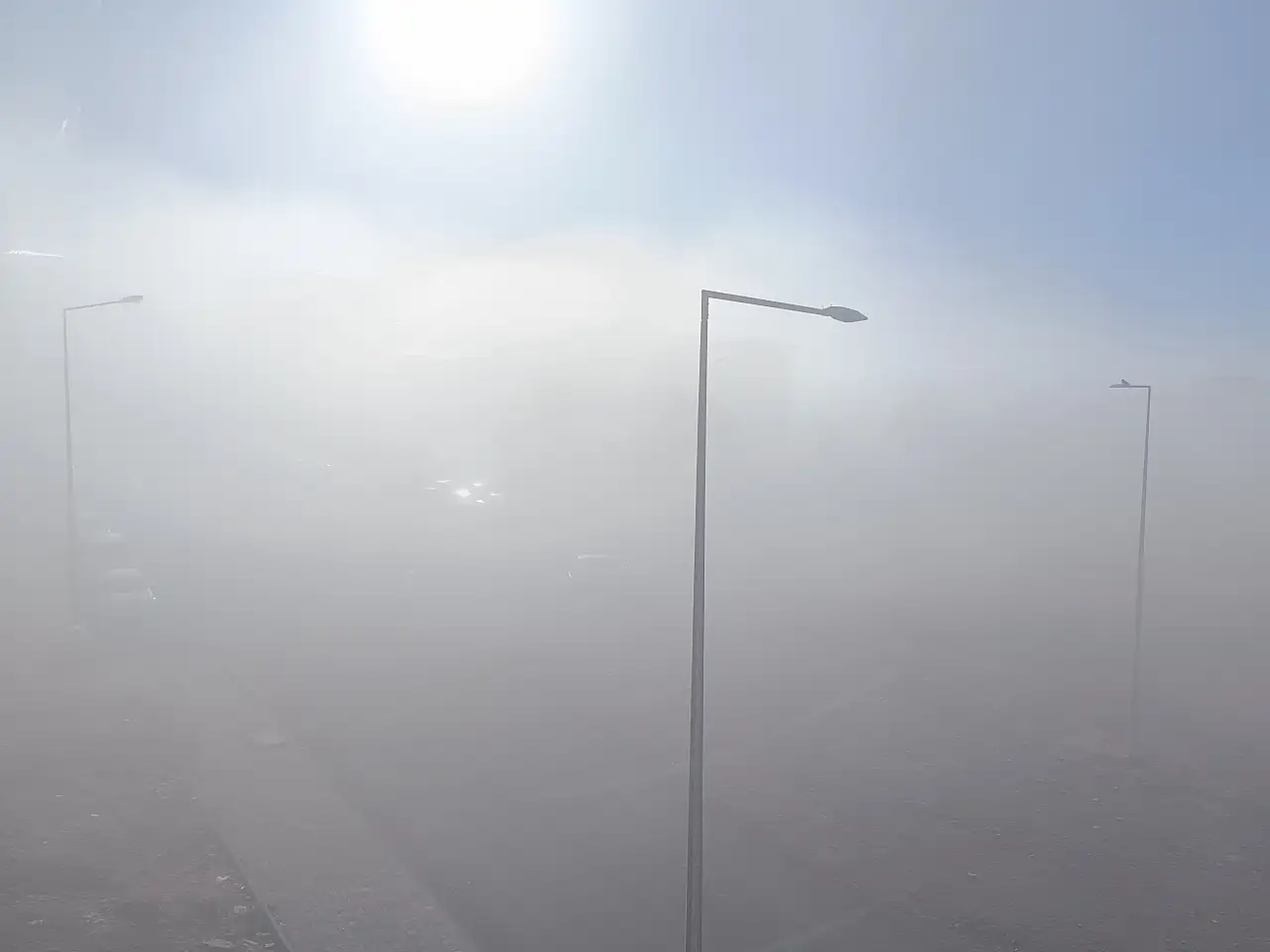 Siirt'te Yoğun Sis Görüş Mesafesini 50 Metreye Kadar Düşürdü
