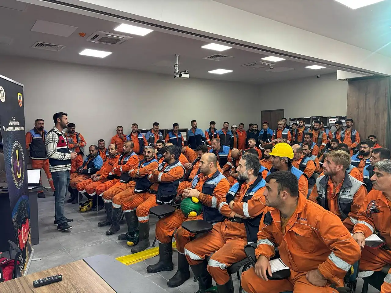 Siirt Jandarması'ndan Siber Güvenlik Hamlesi: 10 Bin Kişiye Eğitim, Dolandırıcılıkta %30 Azalma