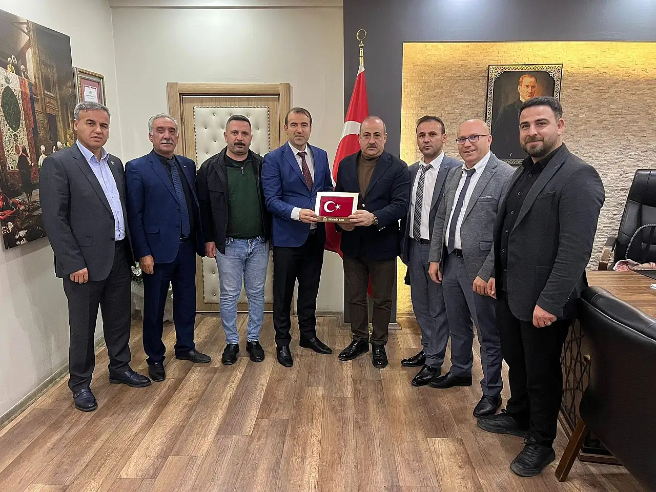 Siirt Eruh Belediyesi'nde sosyal denge tazminatı sözleşmesi yüzde 120 iyileştirme ile yenilendi