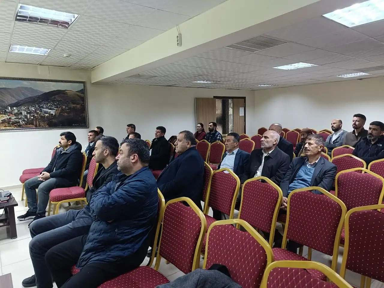 Siirt'te üreticilere fıstıkta verimi artırma teknikleri anlatıldı