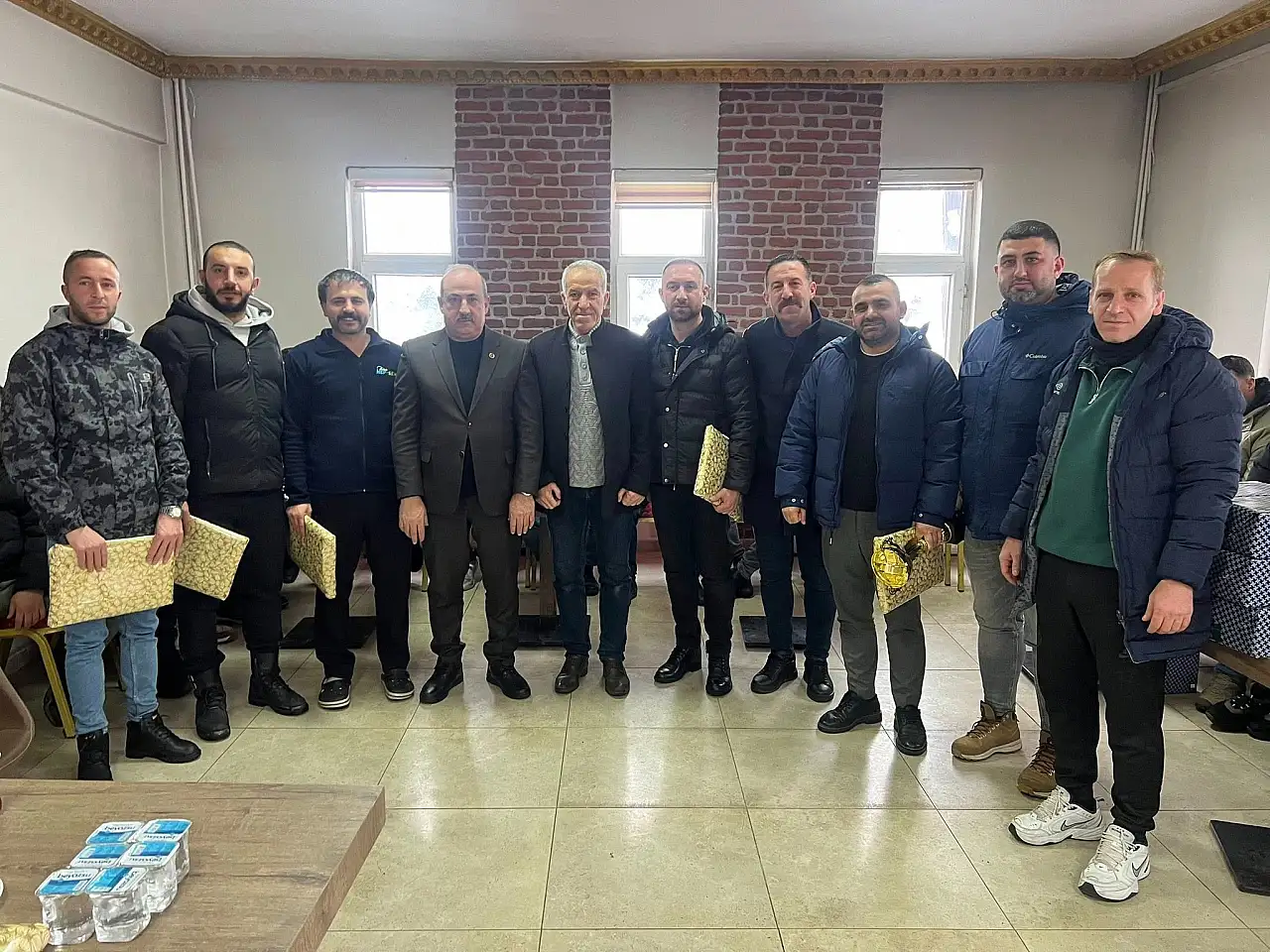 Eruh'ta kurumlar sahada buluştu: Dostluk kazandı