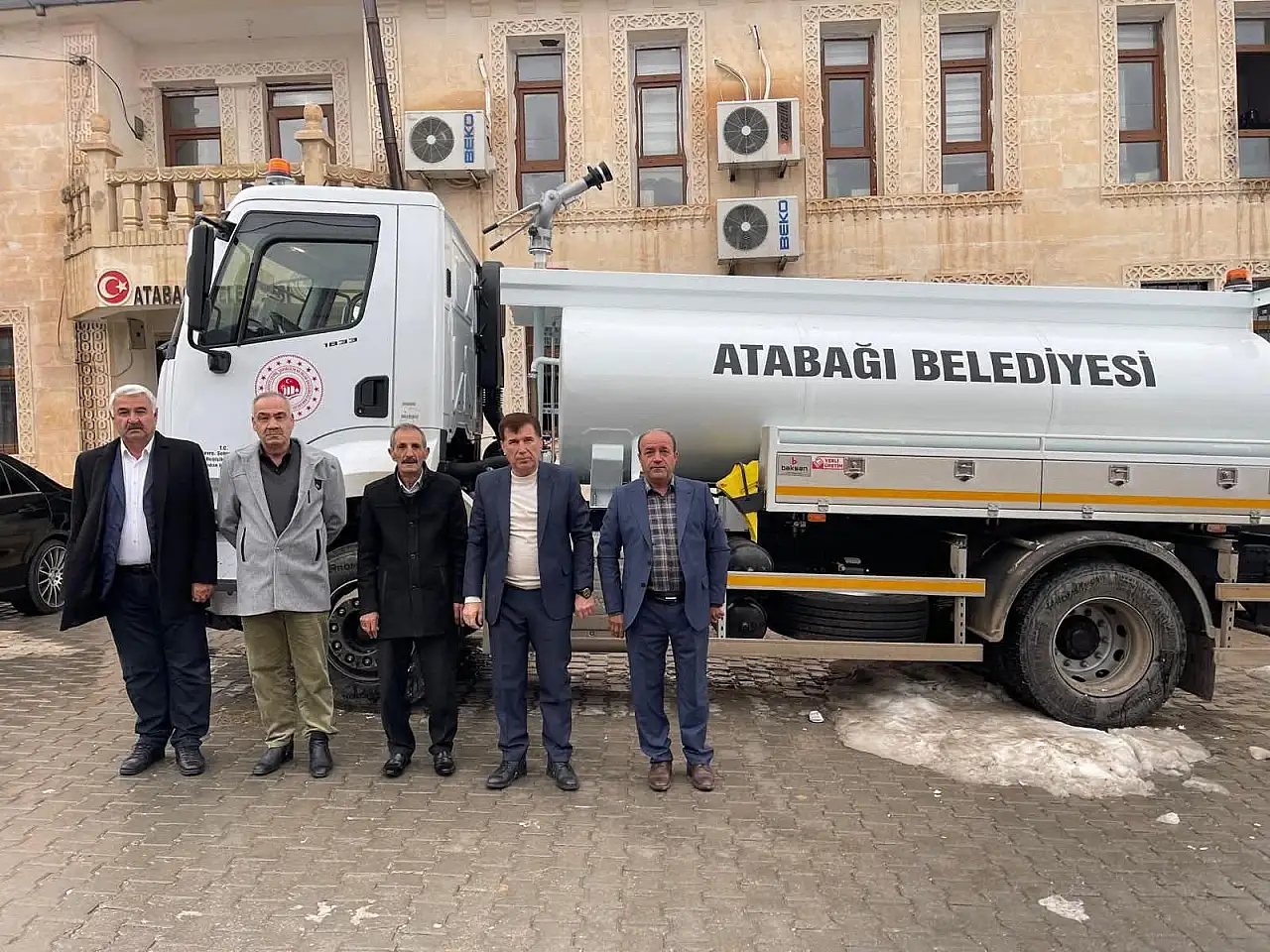 Atabağı Belediyesi'ne Yeni Arazöz Hibe Edildi